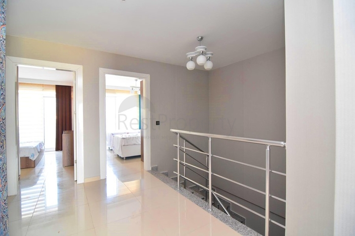 اطلالة بحر - دوبلكس ضمن مجمع فاخر - تصميم 1+2 - مع الاثاث - في كاستل / الانيا 