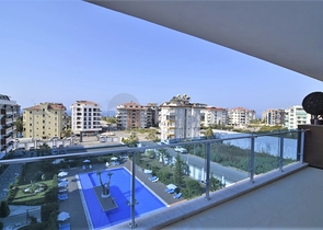 اطلالة بحر - دوبلكس ضمن مجمع فاخر - تصميم 1+2 - مع الاثاث - في كاستل / الانيا 