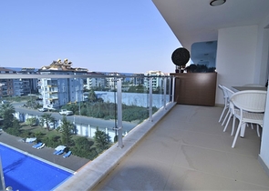 اطلالة بحر - دوبلكس ضمن مجمع فاخر - تصميم 1+2 - مع الاثاث - في كاستل / الانيا 