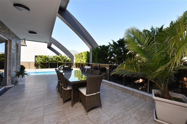 اطلالة بحر -فيلا فاخرة في كارجي جاك /الانيا 