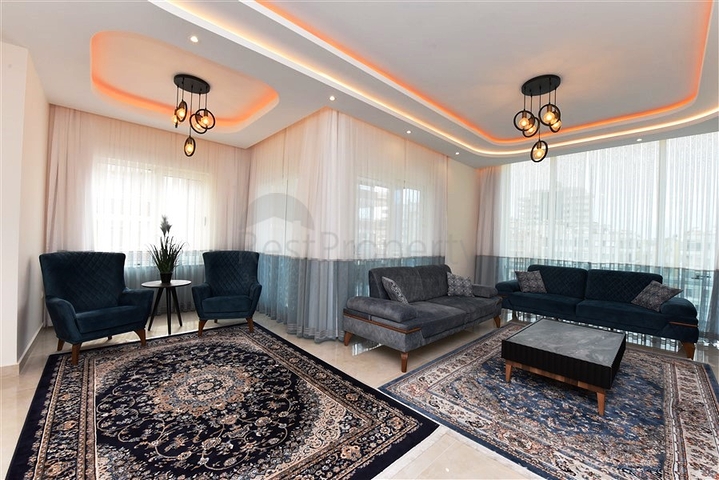 شقة فاخرة -مجمع بخدمات 5 نجوم - تصميم 1+3 - في مهموتلار /الانيا 