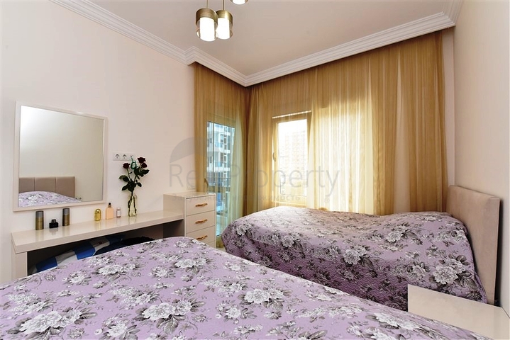 شقة فاخرة -مجمع بخدمات 5 نجوم - تصميم 1+3 - في مهموتلار /الانيا 