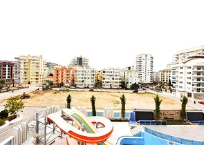 شقة فاخرة -مجمع بخدمات 5 نجوم - تصميم 1+3 - في مهموتلار /الانيا 