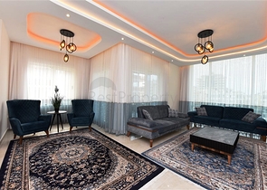 شقة فاخرة -مجمع بخدمات 5 نجوم - تصميم 1+3 - في مهموتلار /الانيا 