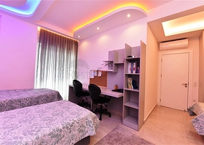 شقة فاخرة -مجمع بخدمات 5 نجوم - تصميم 1+3 - في مهموتلار /الانيا 