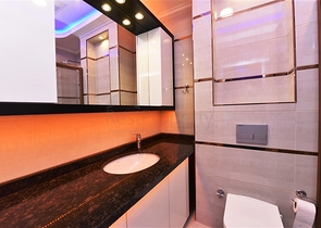 شقة فاخرة -مجمع بخدمات 5 نجوم - تصميم 1+3 - في مهموتلار /الانيا 