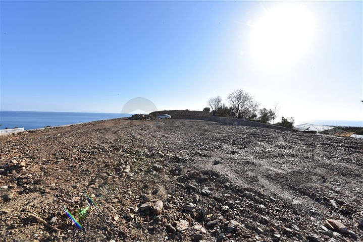 ارض للبيع باطلالة بحرية - مناسبة للجنسية التركية - غازي باشا / الانيا 