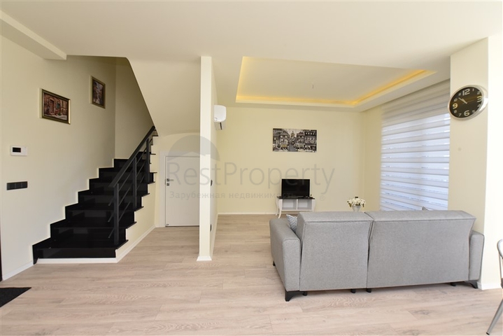 قريبة من شاطئ كليوباترا - دوبلكس 2 غرفة وصالة -ضمن مجمع  حديث - في الانيا 