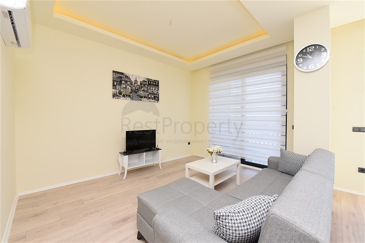 قريبة من شاطئ كليوباترا - دوبلكس 2 غرفة وصالة -ضمن مجمع  حديث - في الانيا 