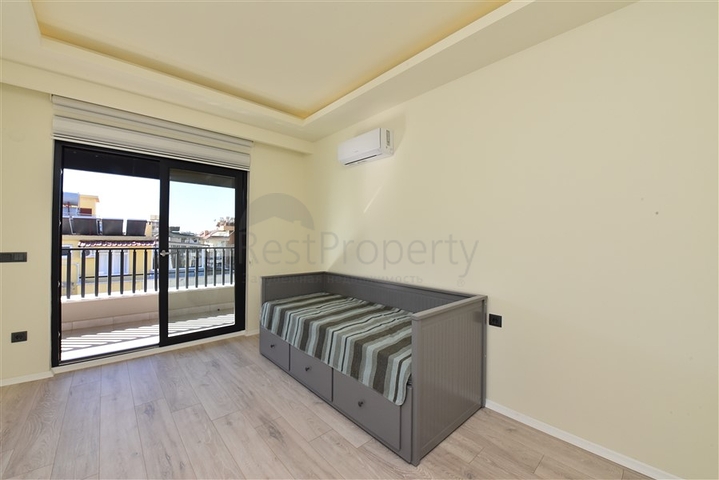 قريبة من شاطئ كليوباترا - دوبلكس 2 غرفة وصالة -ضمن مجمع  حديث - في الانيا 