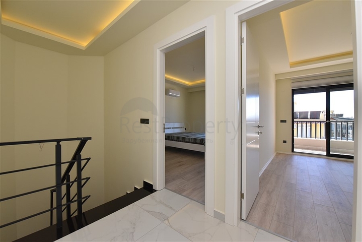 قريبة من شاطئ كليوباترا - دوبلكس 2 غرفة وصالة -ضمن مجمع  حديث - في الانيا 