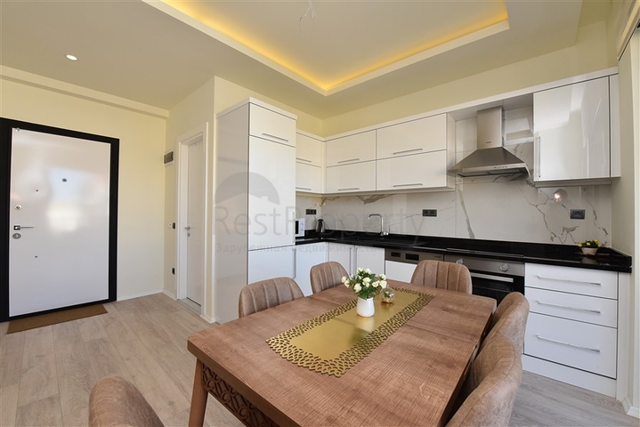 دوبلكس ضمن مجمع حديث 2020 - قريبة من شاطئ كليوباترا - الانيا سنتر  