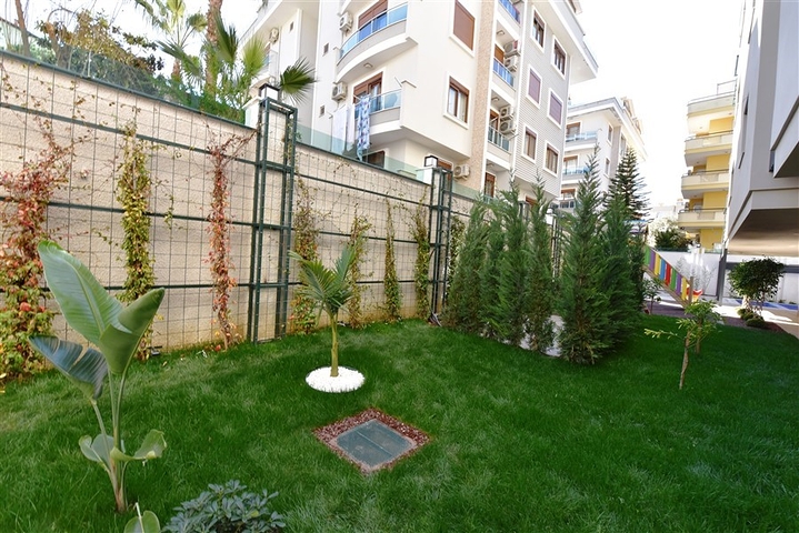 دوبلكس ضمن مجمع حديث 2020 - قريبة من شاطئ كليوباترا - الانيا سنتر  