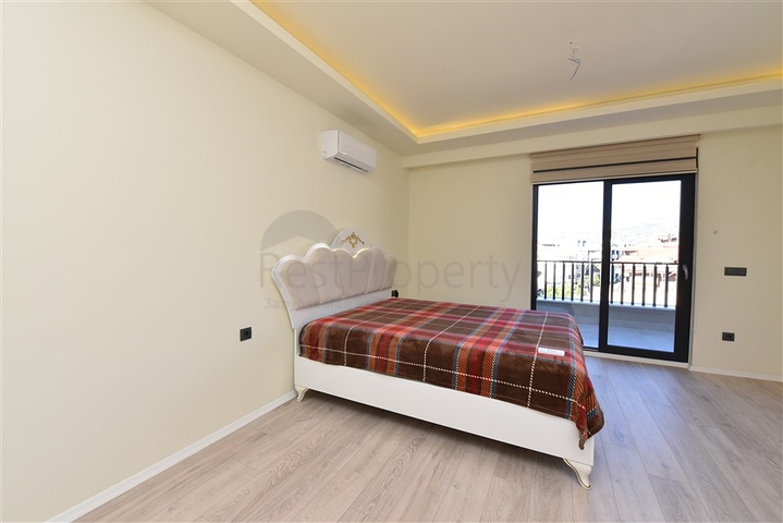 دوبلكس ضمن مجمع حديث 2020 - قريبة من شاطئ كليوباترا - الانيا سنتر  