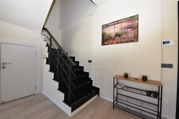 دوبلكس ضمن مجمع حديث 2020 - قريبة من شاطئ كليوباترا - الانيا سنتر  