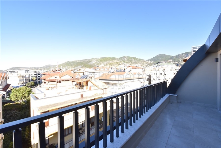 دوبلكس ضمن مجمع حديث 2020 - قريبة من شاطئ كليوباترا - الانيا سنتر  