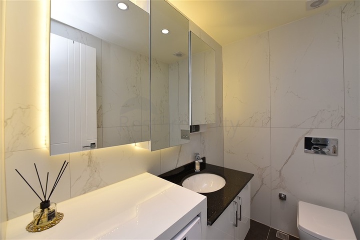 دوبلكس ضمن مجمع حديث 2020 - قريبة من شاطئ كليوباترا - الانيا سنتر  