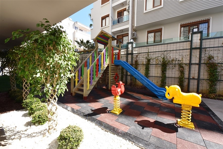 دوبلكس ضمن مجمع حديث 2020 - قريبة من شاطئ كليوباترا - الانيا سنتر  