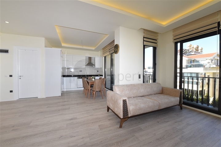 دوبلكس ضمن مجمع حديث 2020 - قريبة من شاطئ كليوباترا - الانيا سنتر  