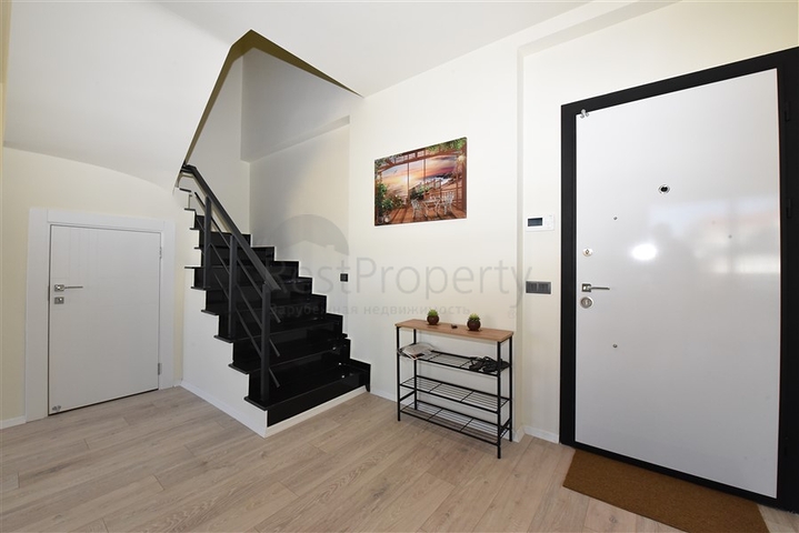 دوبلكس ضمن مجمع حديث 2020 - قريبة من شاطئ كليوباترا - الانيا سنتر  