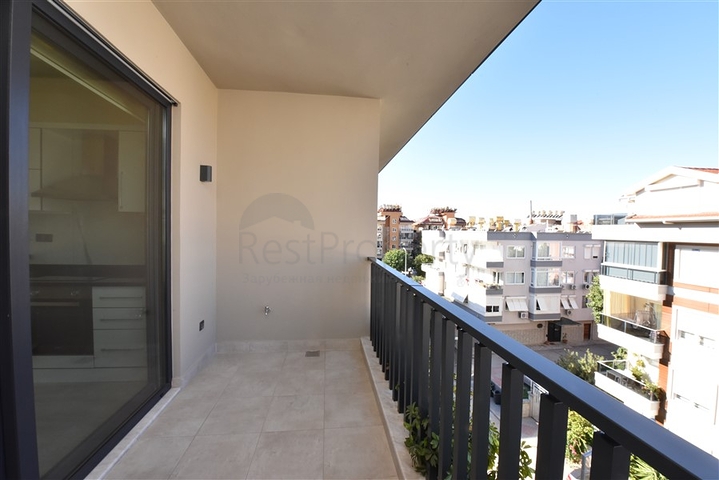 دوبلكس ضمن مجمع حديث 2020 - قريبة من شاطئ كليوباترا - الانيا سنتر  