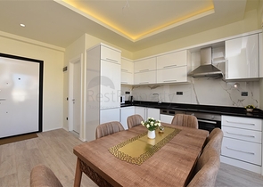 دوبلكس ضمن مجمع حديث 2020 - قريبة من شاطئ كليوباترا - الانيا سنتر  