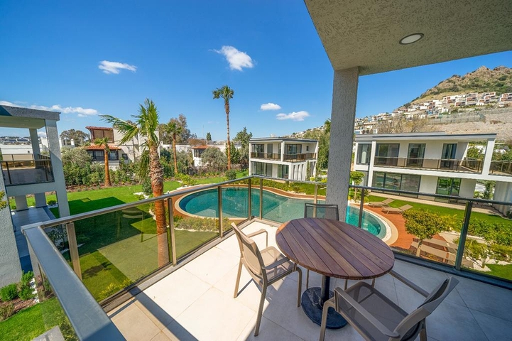 فلل 4 غرف وصالة -مستقلة - في بودروم 