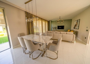 فلل 4 غرف وصالة -مستقلة - في بودروم 