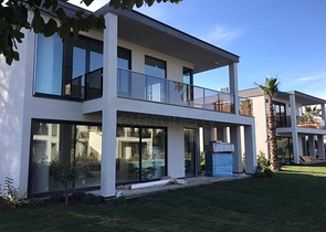 فلل 4 غرف وصالة -مستقلة - في بودروم 