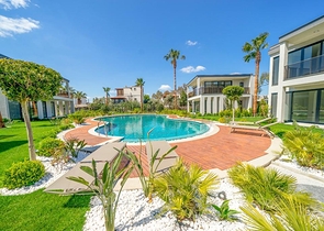 فلل 4 غرف وصالة -مستقلة - في بودروم 