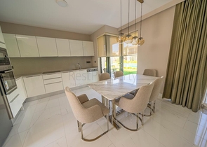 فلل 4 غرف وصالة -مستقلة - في بودروم 