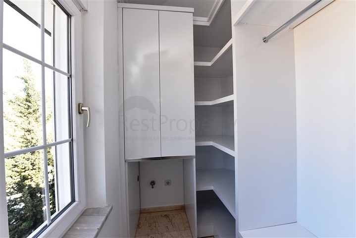 فيلا على البحر - في مدينة الانيا / منطقة غازي باشا - تصميم 3 غرف وصالة - مسبح خاص 