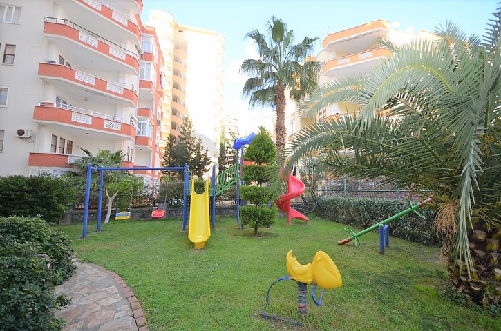 دوبلكس عائلية واسعة - اطلالة بحر - تصميم 3 غرف و2 صالة - في مهموتلار /  الانيا 