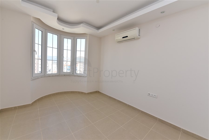 دوبلكس عائلية واسعة - اطلالة بحر - تصميم 3 غرف و2 صالة - في مهموتلار /  الانيا 