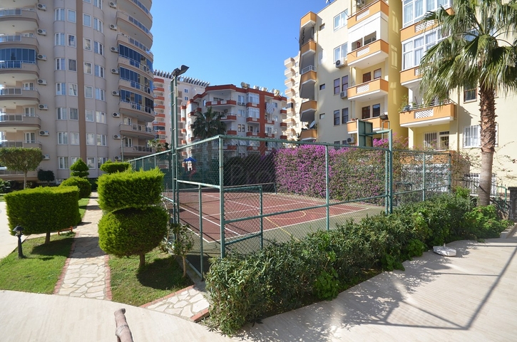 دوبلكس عائلية واسعة - اطلالة بحر - تصميم 3 غرف و2 صالة - في مهموتلار /  الانيا 