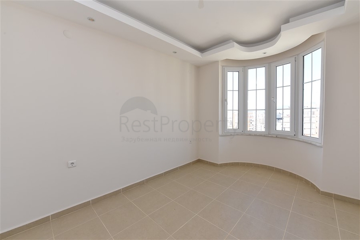 دوبلكس عائلية واسعة - اطلالة بحر - تصميم 3 غرف و2 صالة - في مهموتلار /  الانيا 