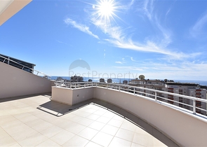 دوبلكس عائلية واسعة - اطلالة بحر - تصميم 3 غرف و2 صالة - في مهموتلار /  الانيا 