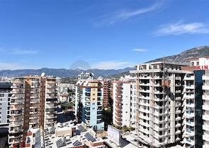 دوبلكس عائلية واسعة - اطلالة بحر - تصميم 3 غرف و2 صالة - في مهموتلار /  الانيا 