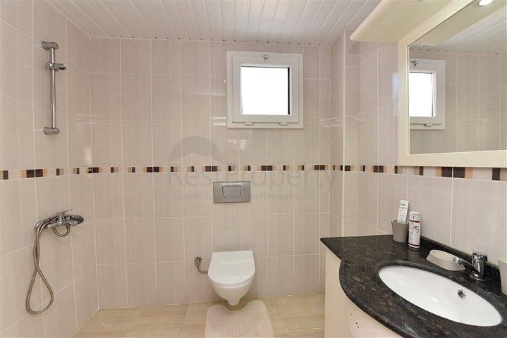 فيلا مستقلة - اربع غرف وصالة - ضمن مجمع - في كارجي جاك / الانيا 