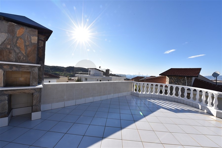 فيلا مستقلة - اربع غرف وصالة - ضمن مجمع - في كارجي جاك / الانيا 