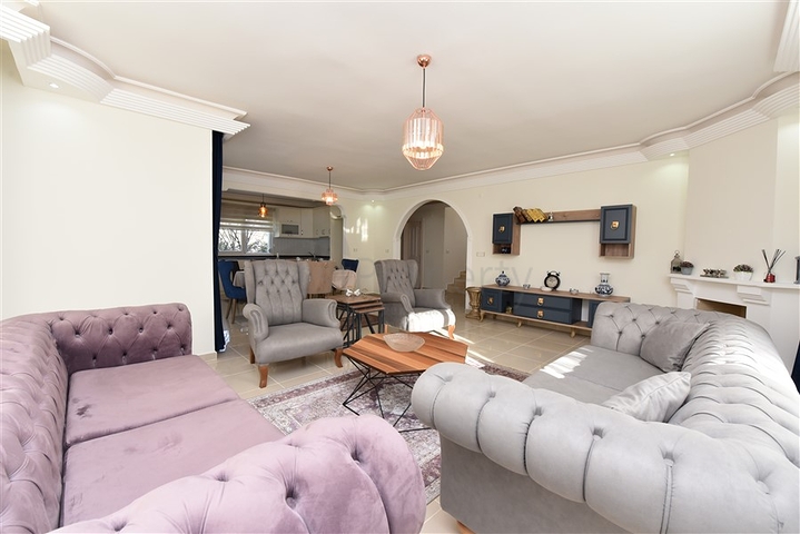 فيلا مستقلة - اربع غرف وصالة - ضمن مجمع - في كارجي جاك / الانيا 