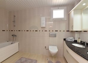 فيلا مستقلة - اربع غرف وصالة - ضمن مجمع - في كارجي جاك / الانيا 