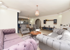 فيلا مستقلة - اربع غرف وصالة - ضمن مجمع - في كارجي جاك / الانيا 