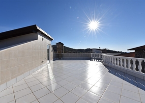 فيلا مستقلة - اربع غرف وصالة - ضمن مجمع - في كارجي جاك / الانيا 