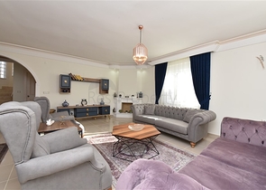 فيلا مستقلة - اربع غرف وصالة - ضمن مجمع - في كارجي جاك / الانيا 