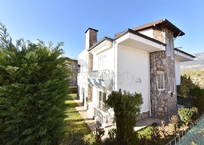 فيلا مستقلة - اربع غرف وصالة - ضمن مجمع - في كارجي جاك / الانيا 