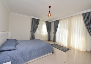 فيلا مستقلة - اربع غرف وصالة - ضمن مجمع - في كارجي جاك / الانيا 