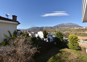 فيلا مستقلة - اربع غرف وصالة - ضمن مجمع - في كارجي جاك / الانيا 