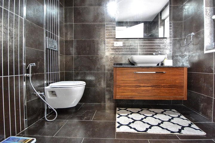 فيلا مستقلة - مسبح خاص وحديقة - تصميم 4 غرف وصالة -اطلالة بحر- في كارجي جاك /الانيا 