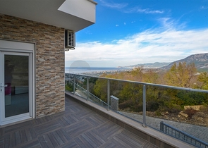 فيلا مستقلة - مسبح خاص وحديقة - تصميم 4 غرف وصالة -اطلالة بحر- في كارجي جاك /الانيا 